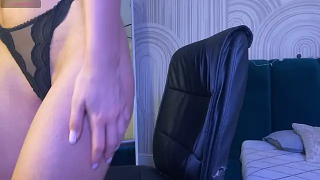 viviann evans online show from 12/17/25, 01:32