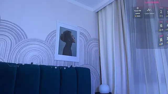 viviann evans online show from 12/23/25, 01:05