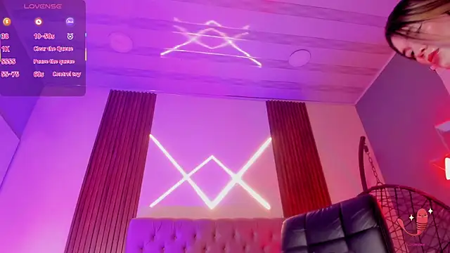 sweetlolihot  online show from 02/05/26, 07:48