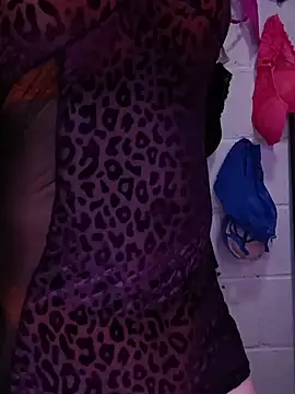 Snapshot of Mshizzle12 chatting on 10/16/25, 09:12 Mshizzle12 online show from 10/16/25, 09:12