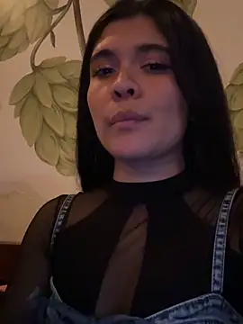 ambar-adaams online show from 05/14/26, 01:24