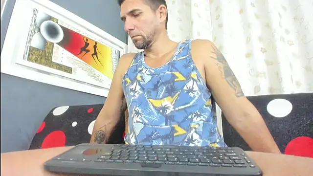 Snapshot of JULESLAKES chatting on 04/01/26, 01:41 JULESLAKES online show from 04/01/26, 01:41