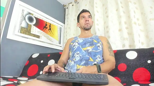 Snapshot of JULESLAKES chatting on 04/01/26, 01:12 JULESLAKES online show from 04/01/26, 01:12