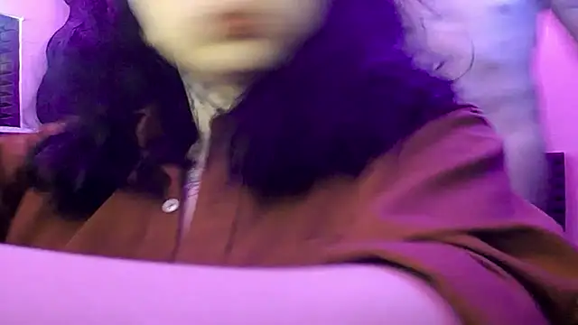 Snapshot of zoejhonny chatting on 12/19/25, 01:20 zoejhonny online show from 12/19/25, 01:20