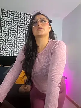 Amber gold  online show from 04/19/26, 04:24