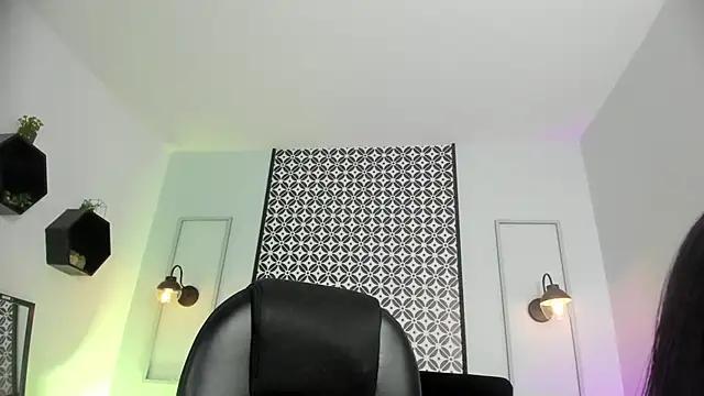 Snapshot of Amber_gold_ chatting on 06/17/26, 02:55 Amber gold online show from 06/17/26, 02:55
