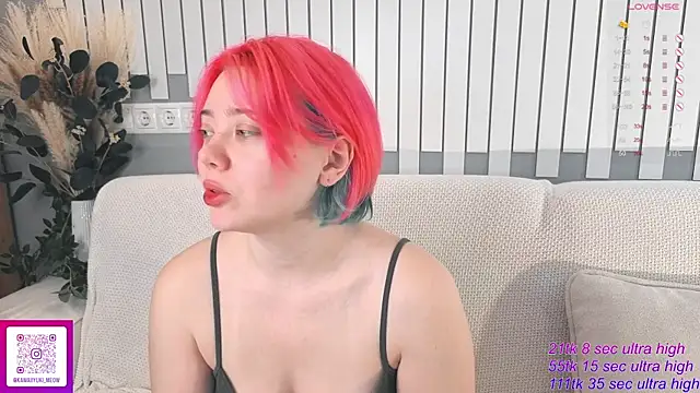   KawaiiYuki   online show from 11/17/25, 06:39