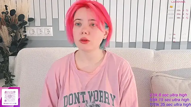   KawaiiYuki   online show from 11/15/25, 06:28