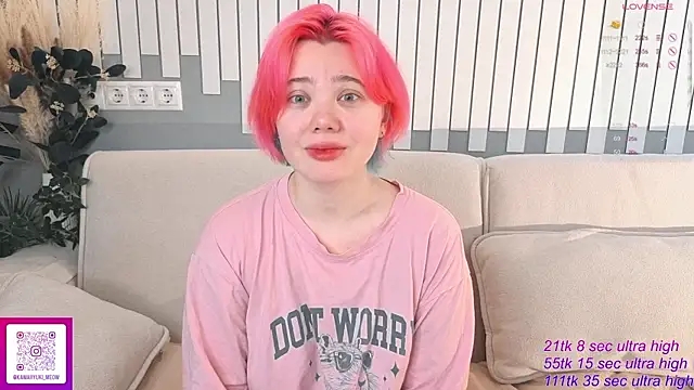   KawaiiYuki   online show from 11/22/25, 05:17