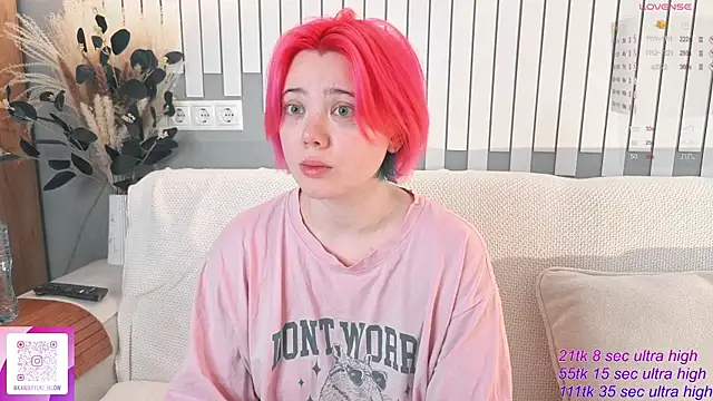   KawaiiYuki   online show from 11/10/25, 06:51