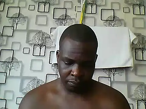 Snapshot of Chumba_001 chatting on 10/16/25, 06:43 Chumba 001 online show from 10/16/25, 06:43