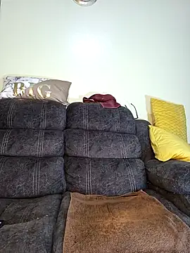 Snapshot of Poisonous_Ivy chatting on 02/19/25, 01:18 Poisonous Ivy online show from 02/19/25, 01:18