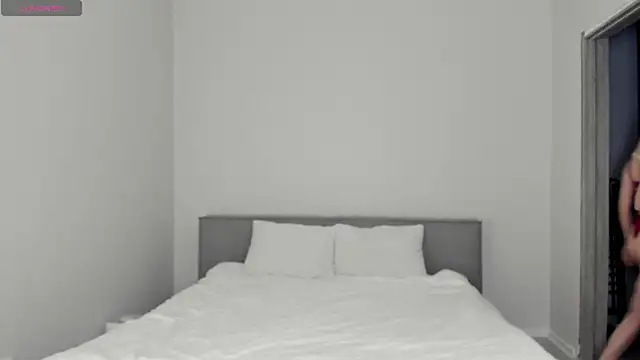 sarahphyllis online show from 12/05/25, 09:23