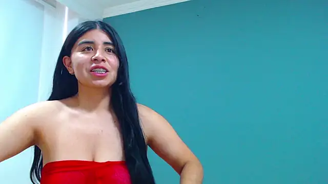 danna- roouss online show from 10/31/25, 06:04