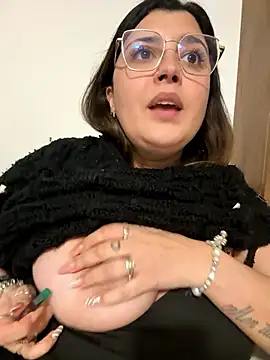 Snapshot of Novababy18 chatting on 01/13/26, 10:13 Novababy18 online show from 01/13/26, 10:13