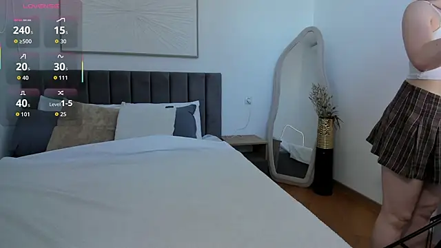 Snapshot of SimonaGerry chatting on 04/01/26, 04:58 SimonaGerry online show from 04/01/26, 04:58