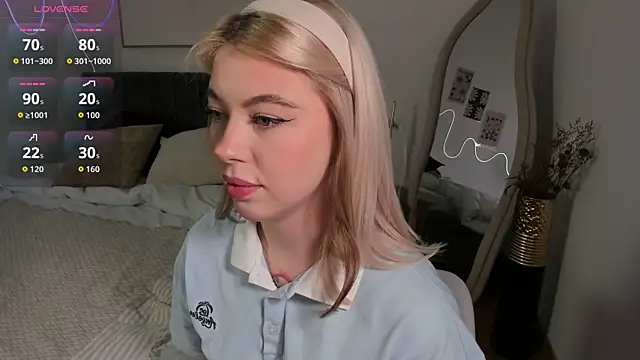 SimonaGerry online show from 11/30/25, 04:35