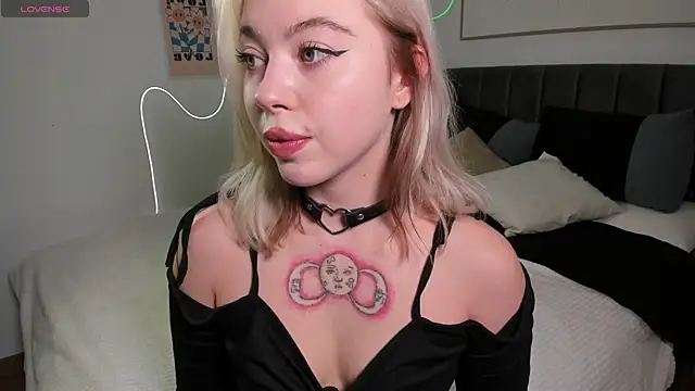 SimonaGerry online show from 11/15/25, 04:27