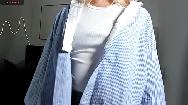 SimonaGerry online show from 09/28/25, 03:24