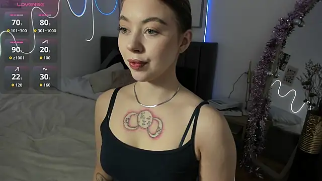 SimonaGerry online show from 12/15/25, 04:40