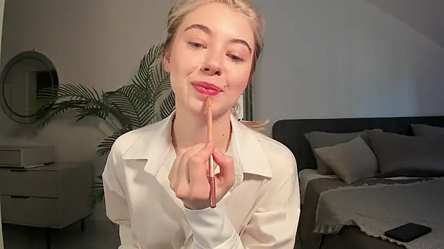 SimonaGerry online show from 03/23/25, 05:21