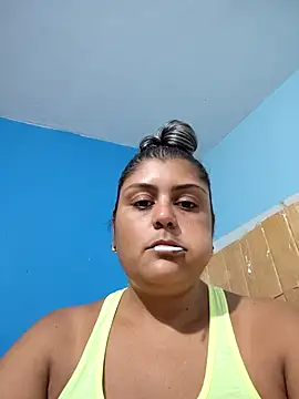 Snapshot of AlyDenalioficial chatting on 09/28/25, 05:42 AlyDenalioficial online show from 09/28/25, 05:42