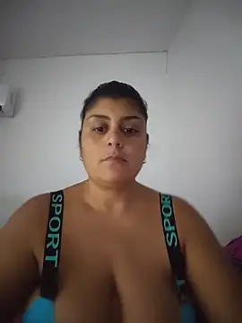Snapshot of AlyDenalioficial chatting on 05/21/26, 03:31 AlyDenalioficial online show from 05/21/26, 03:31