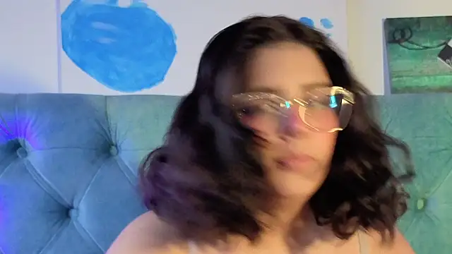 Paola Lyon  online show from 04/17/26, 07:06