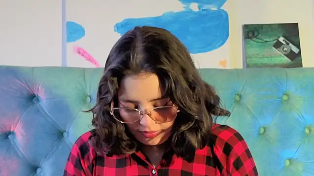 Paola Lyon  online show from 02/16/26, 12:04