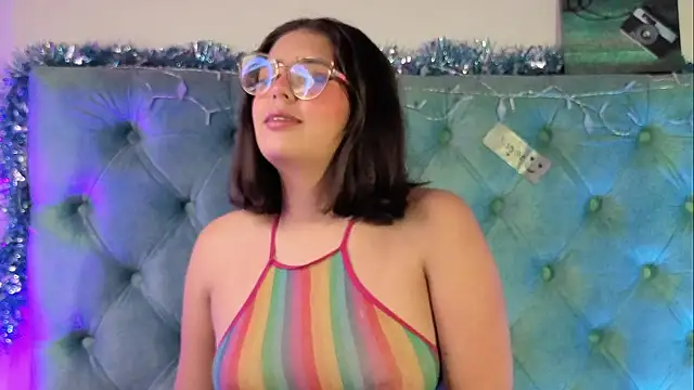 Paola Lyon  online show from 12/22/25, 12:38