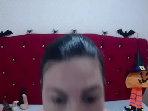 AdaFawxx online show from 10/31/25, 03:47