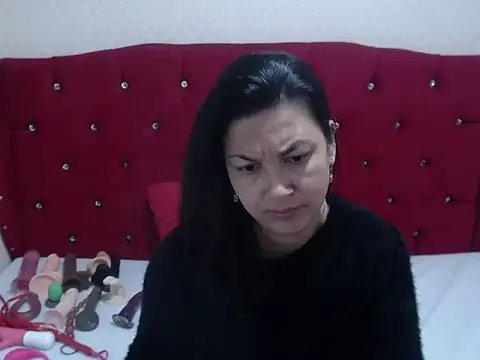 AdaFawxx online show from 11/11/25, 04:18