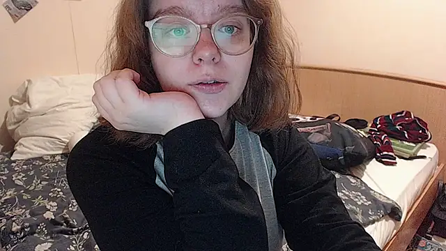 Chmiri cb online show from 09/13/25, 02:17