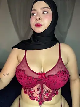 aneesa darzi online show from 11/25/25, 05:57