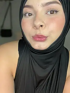 Snapshot of aneesa_darzi chatting on 01/31/25, 09:37 aneesa darzi online show from 01/31/25, 09:37