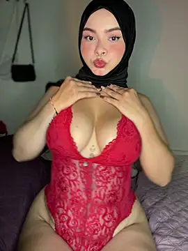 Snapshot of aneesa_darzi chatting on 01/30/25, 10:51 aneesa darzi online show from 01/30/25, 10:51
