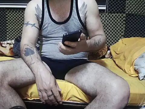 Arabeyes online show from 10/28/25, 02:12