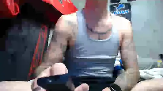 hugdick1977 online show from 05/02/26, 03:45