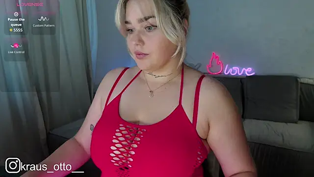 Snapshot of mrs_kitty69 chatting on 10/12/25, 09:10 mrs kitty69 online show from 10/12/25, 09:10