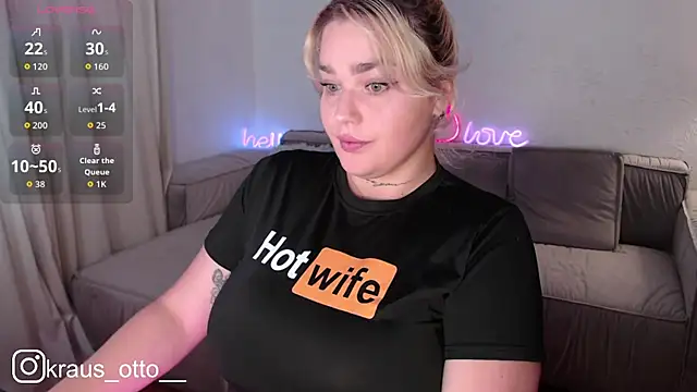 Snapshot of mrs_kitty69 chatting on 10/13/25, 09:11 mrs kitty69 online show from 10/13/25, 09:11