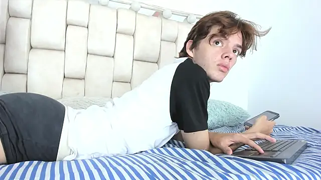 daniel hot03 online show from 12/14/25, 01:39