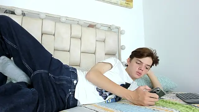 daniel hot03 online show from 10/24/25, 08:30