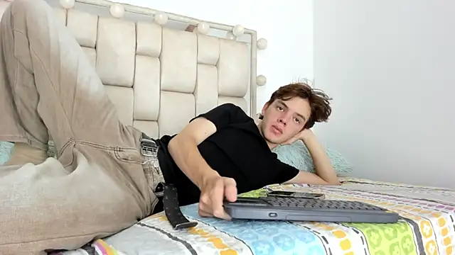 daniel hot03 online show from 10/21/25, 05:34