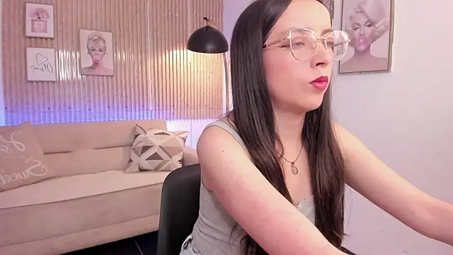 Snapshot of ana_ev chatting on 02/28/26, 04:23 ana ev online show from 02/28/26, 04:23