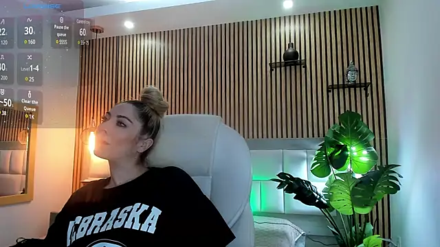 Viktoria Davis online show from 12/17/24, 09:05