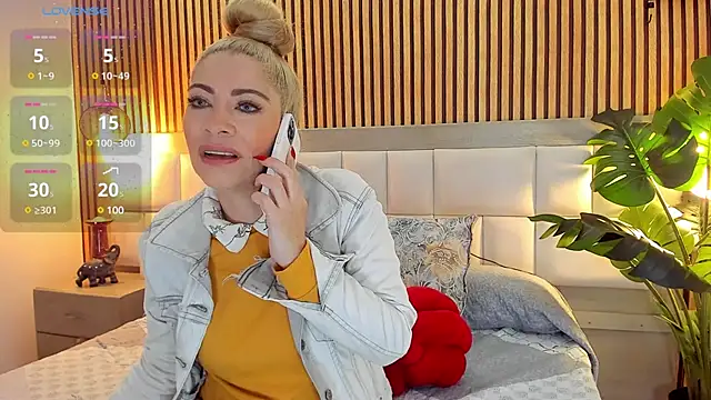 Viktoria Davis online show from 12/30/24, 10:01