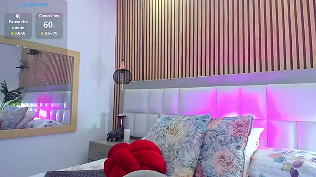 Viktoria Davis online show from 01/12/25, 12:28