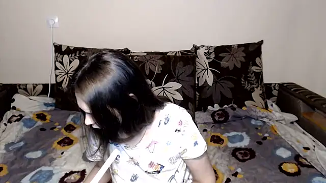 Nika Shiny online show from 06/01/26, 05:18