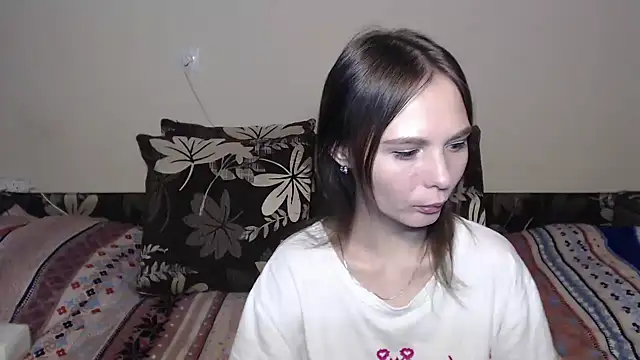 Nika Shiny online show from 02/10/25, 05:25