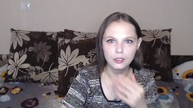 Nika Shiny online show from 04/22/26, 02:18